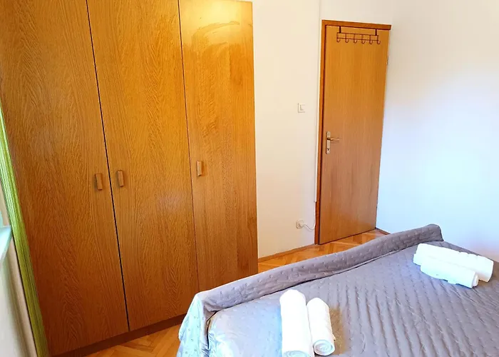 公寓 Bile - Close To The Beach, Shops, Airport *