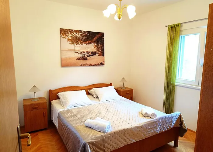 公寓 Bile - Close To The Beach, Shops, Airport *